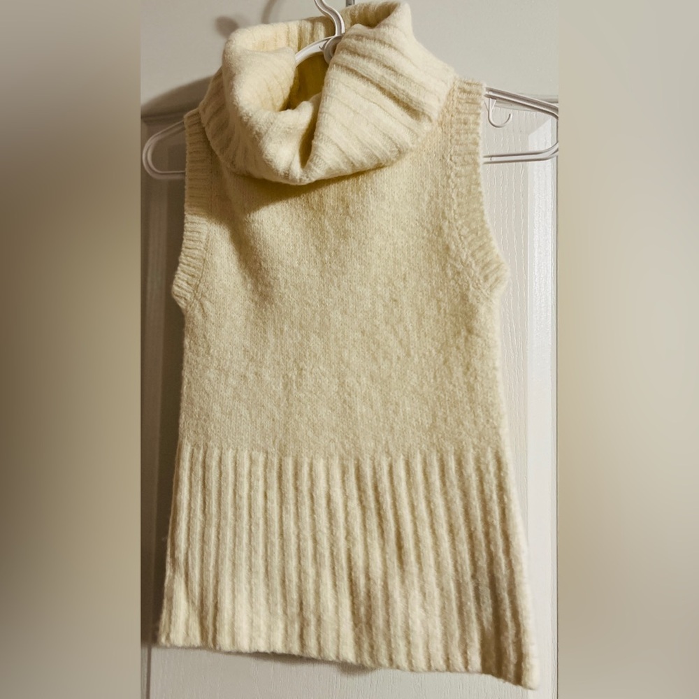 Suzy Shier Sleeveless Cowl Neck Sweater in Pale Yellow